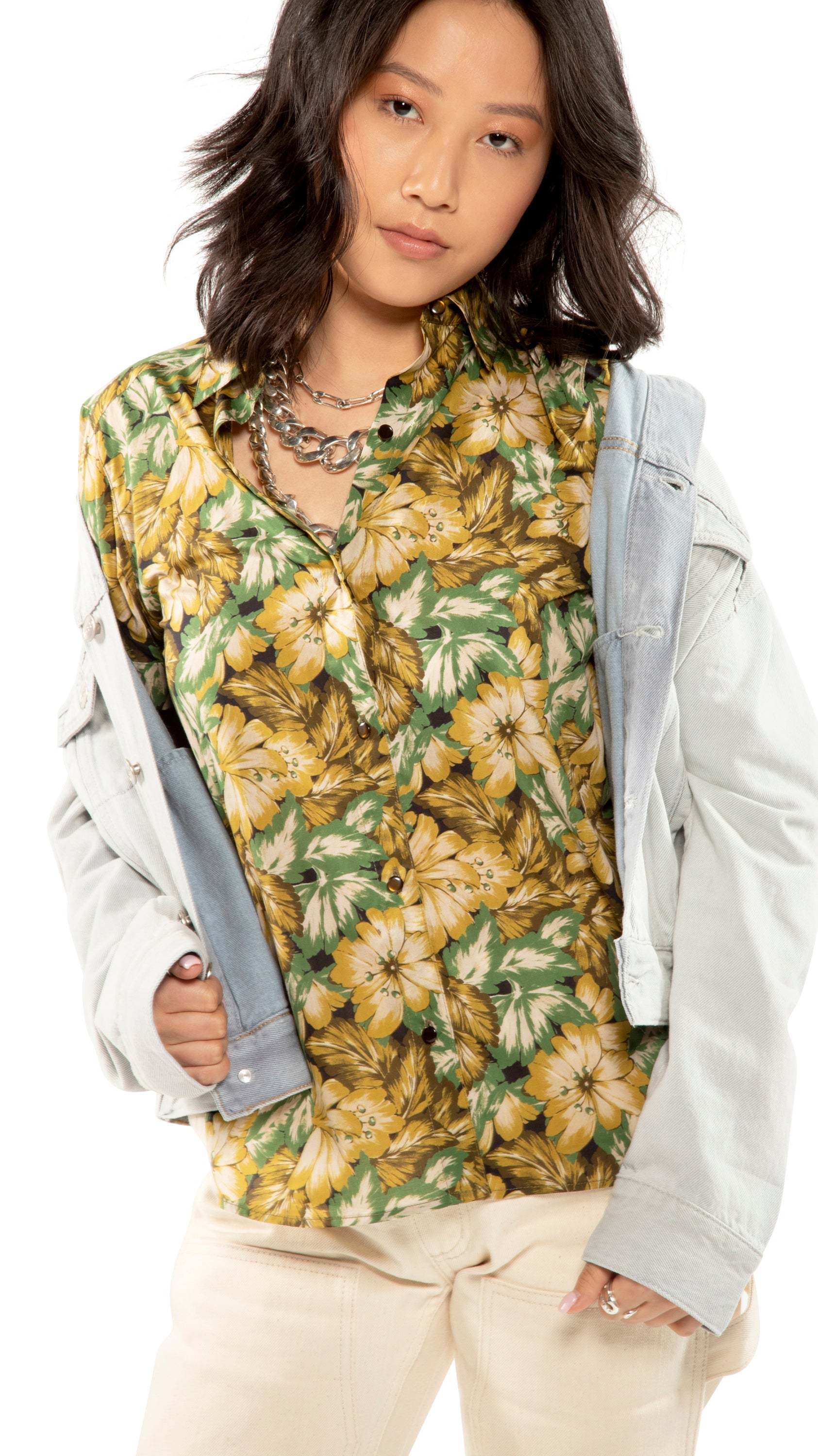 Camisa Floral de Manga Curta