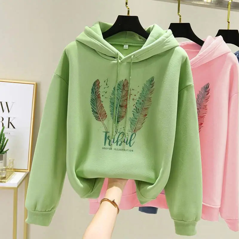 Moletom Feminino com Capuz Estampado de Penas